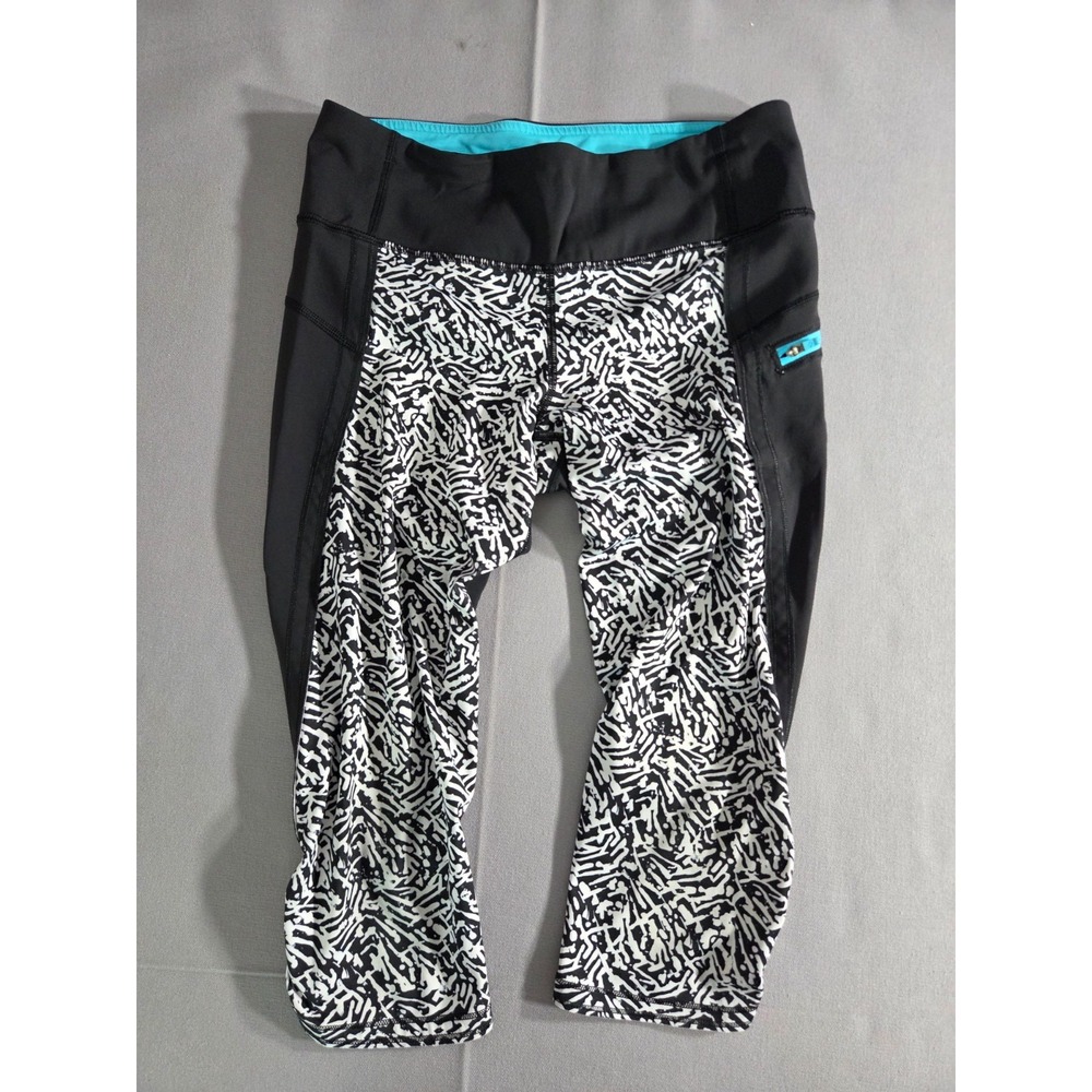 Lululemon Leggings Womens 6 Black White Run Top Speed Crop Capri Animal Pattern